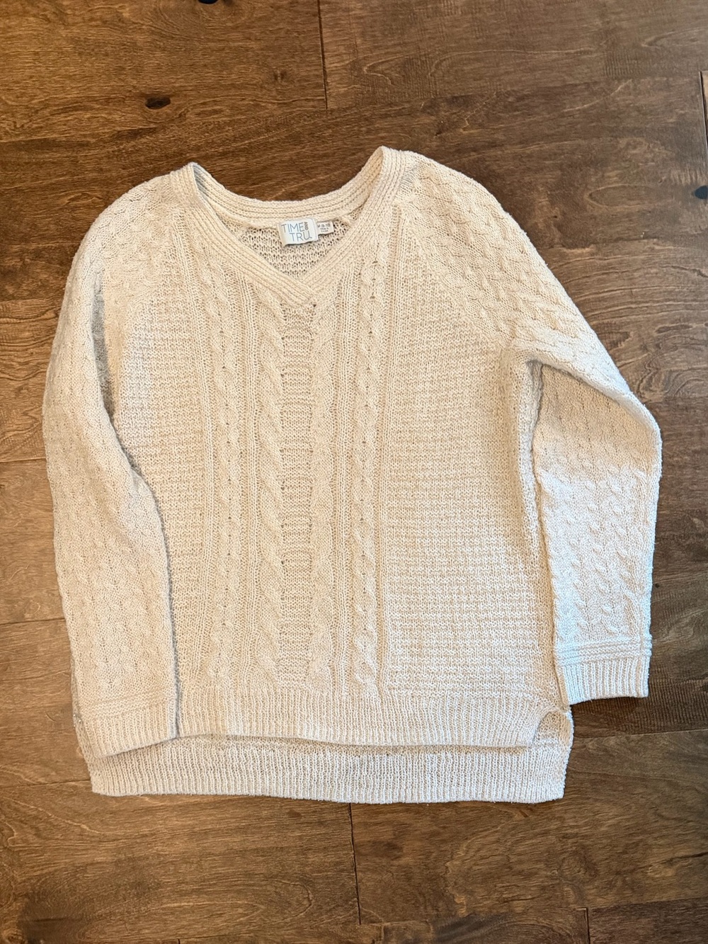 Time and Tru Cream Cable-Knit V-Neck Pullover Sweater